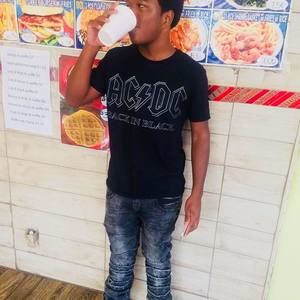 Meet your Posher, Tariq